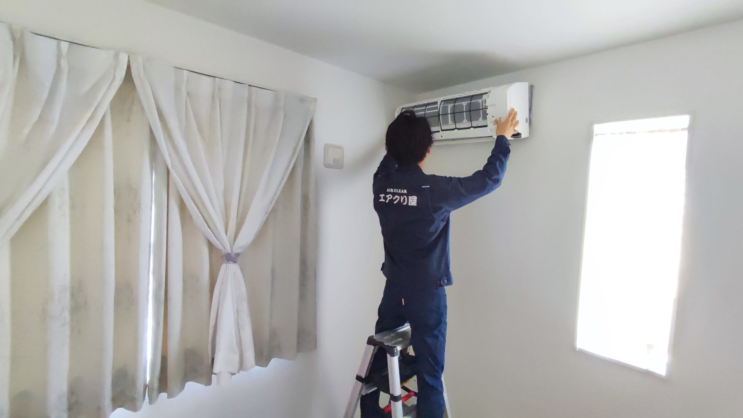エアクリ屋 施工風景